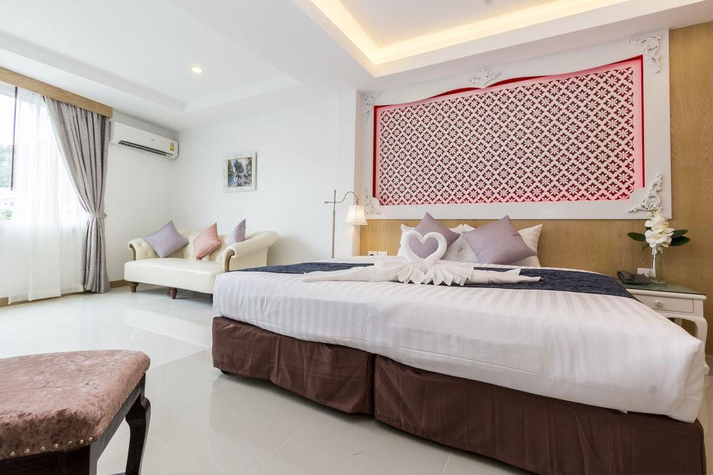 Hotel Triple Three Patong Zewnętrze zdjęcie