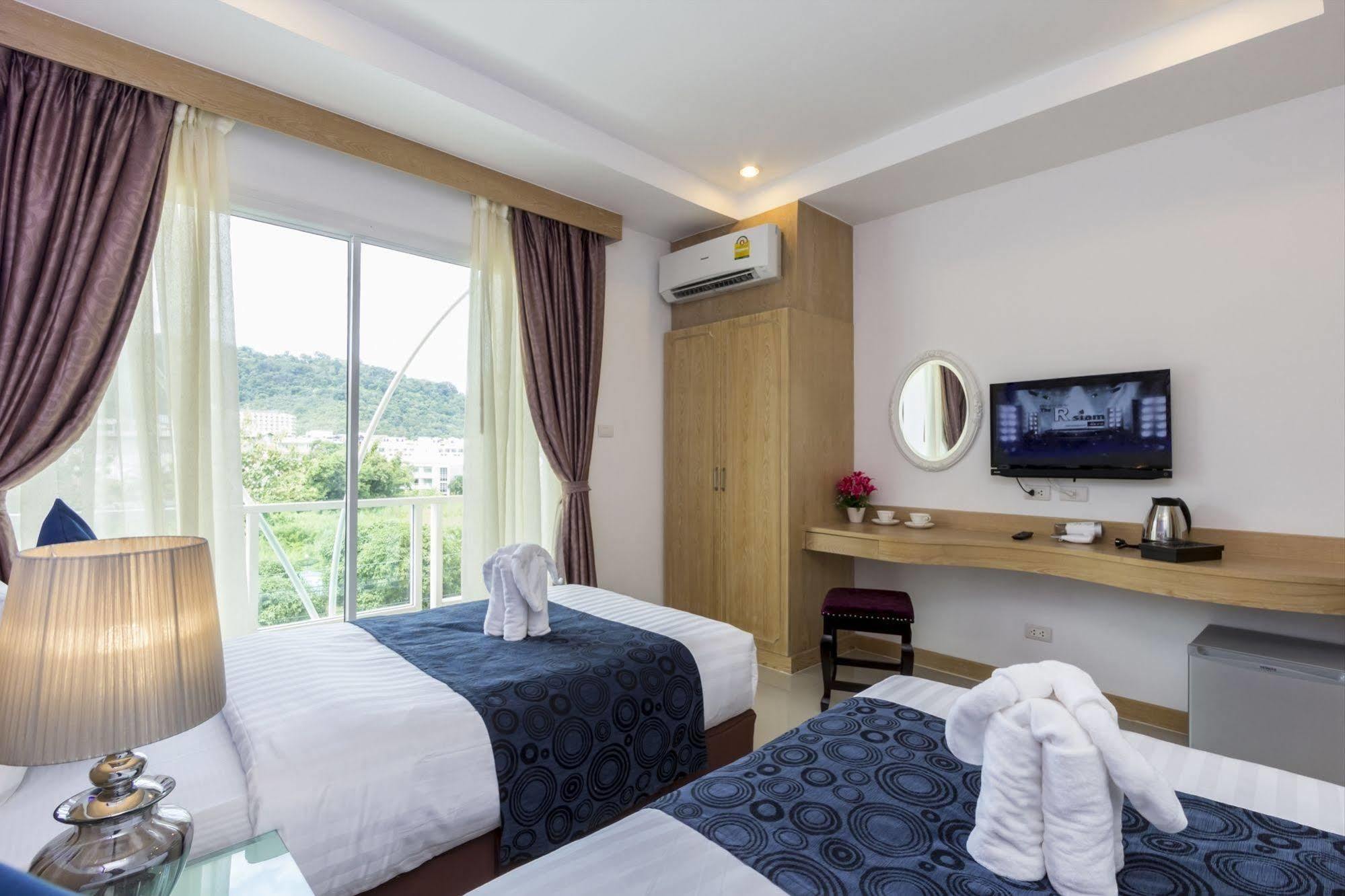 Hotel Triple Three Patong Zewnętrze zdjęcie