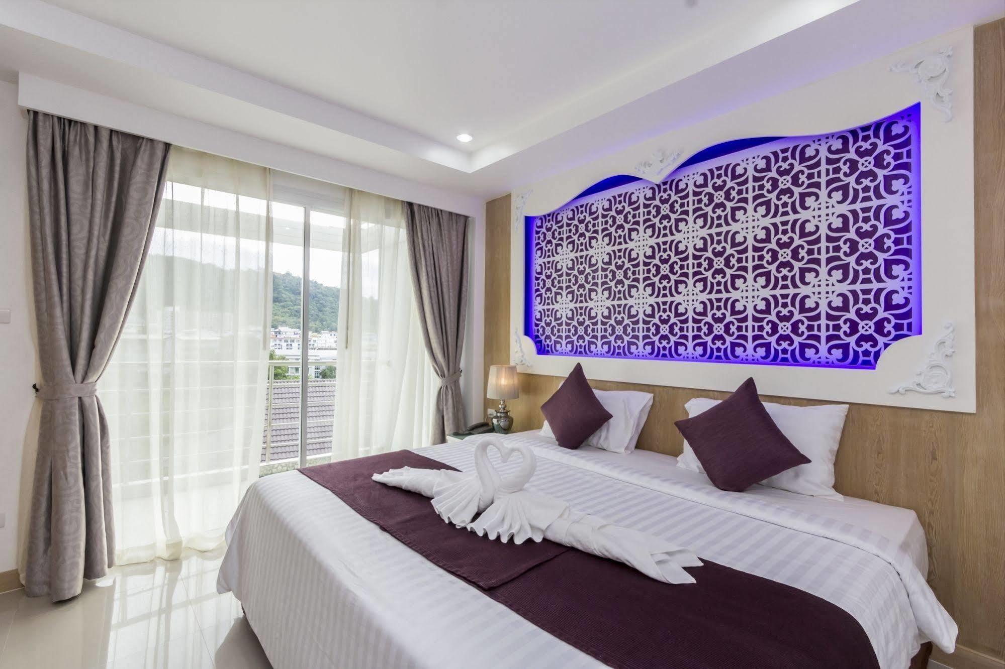 Hotel Triple Three Patong Zewnętrze zdjęcie